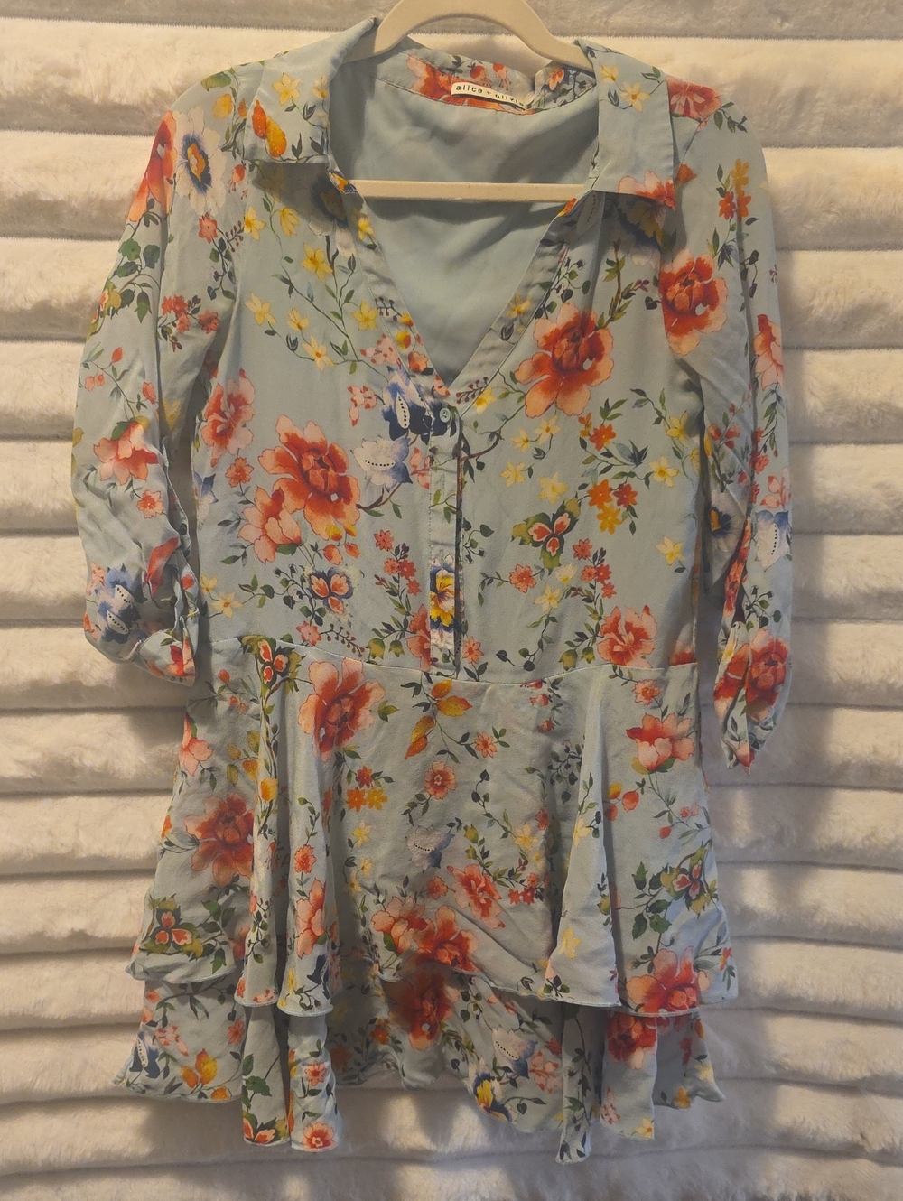 Alice + Olivia Light Blue Floral Peplum Tunic Size M